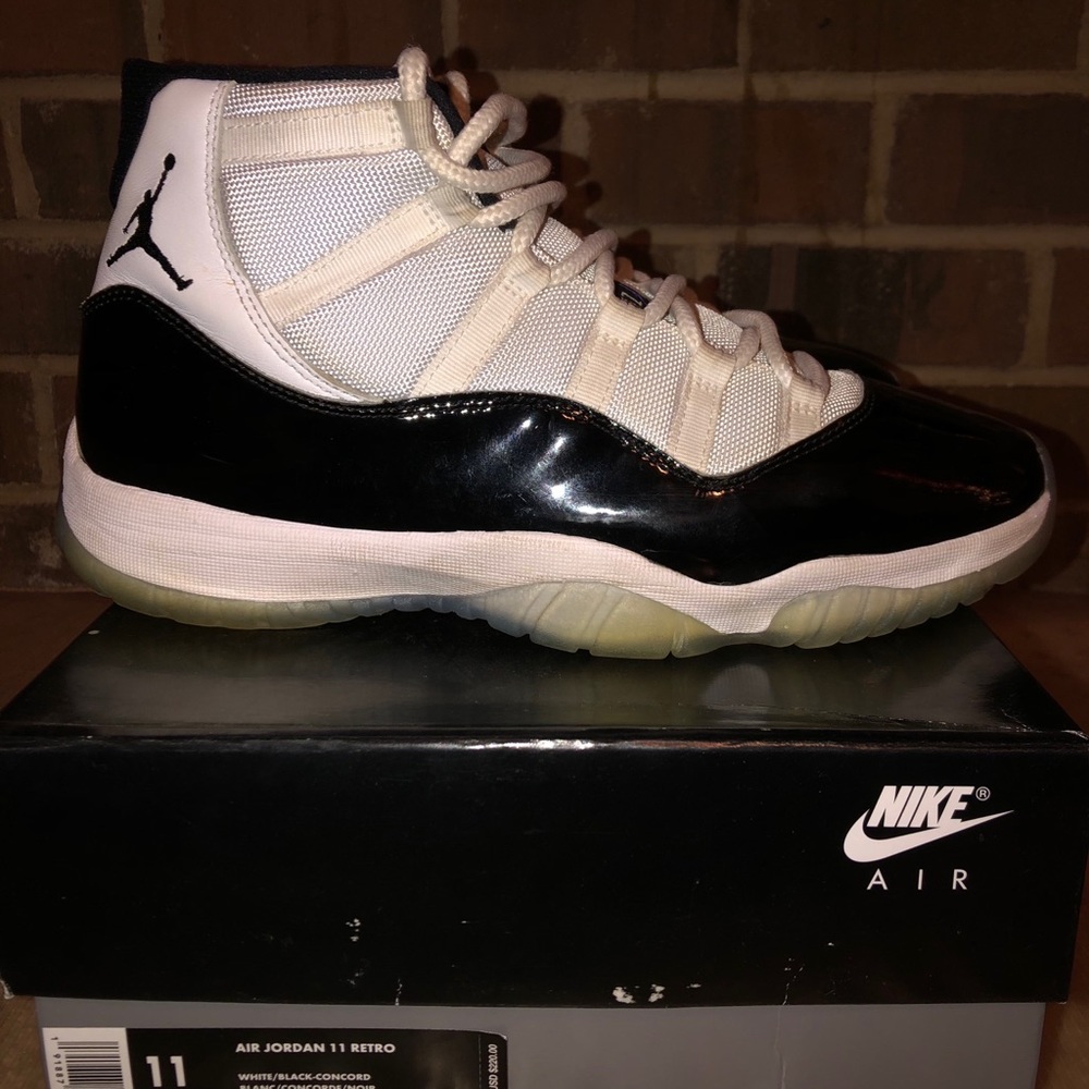 Air Jordan 11’s Retro - Concord